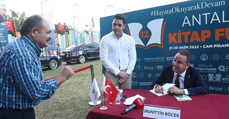 12. Antalya Kitap Fuarı’nda yerel yazarlar okurlarıyla buluşuyor
