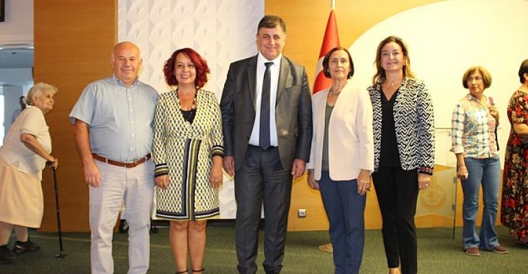 22 Yazar Farkındalık İçin Kaleme Aldı: Yakından Geçen Alzheimer Öyküleri