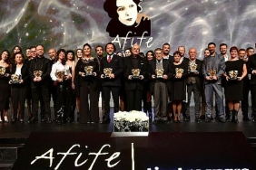 24-afife-tiyatro-odullerinden-ibb-sehir-tiyatrolarina-5-odul.jpg