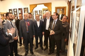 ataturkun-hayatini-anlatan-sergi-inegol-kent-muzesinde-izlenime-sunuldu.jpg