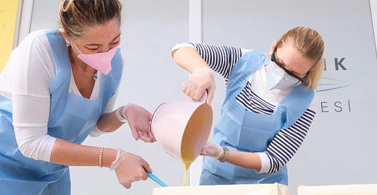 Ayvalık Belediyesi  Mahalleevlerinde Üretilen Mis Kokulu Sabunlar Festivale Hazır