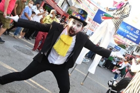 baskan-abdullah-ozyigit-mersinlileri-festivale-davet-etti.jpg
