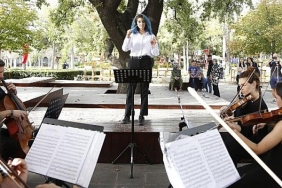 baskent-kultur-yolu-festivalinde-ankaralilar-orkestra-sefi-olarak-sahne-aldi.jpg