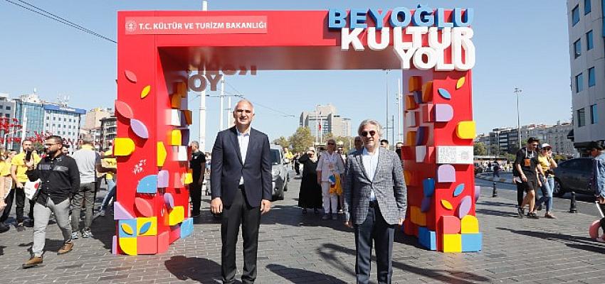 beyoglu-kultur-yolu-festivali-2500-fotografcinin-katildigi-fotomaraton-heyecaniyla-basladi.jpg