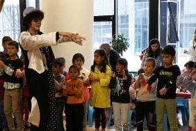 bu-festivalde-kadinlar-egleniyor-cocuklar-oynuyor.jpg