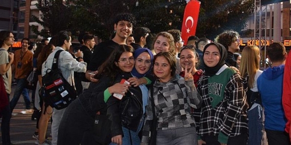 Çiğli’de gençlik şenliği yapıldı