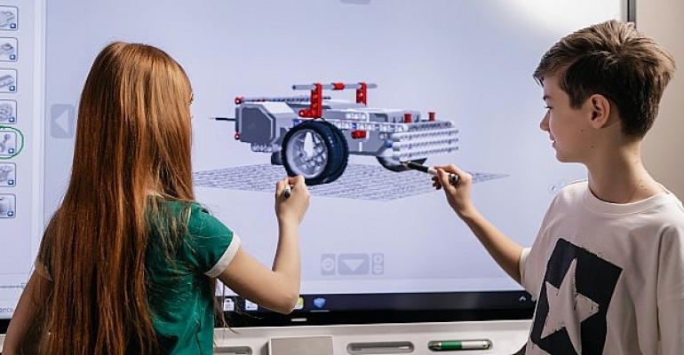 Çocuklar Robotik Kodlama ile Geleceklerini İnşa Ediyor