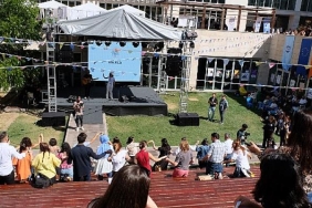 dunya-doktorlari-duvar-filmi-ile-sivil-sesler-festivaline-katildi.jpg