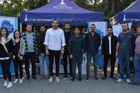 genc-izmir-kente-yayiliyor.jpg
