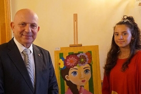 hastane-siniflarinda-egitim-alan-ogrencilerin-eserleri-sergi-oldu.jpg