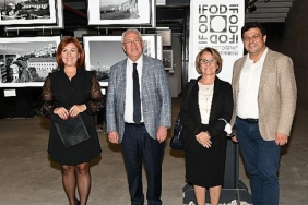 izmirin-mimari-tarihine-isik-tutan-sergi.jpg
