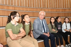 karabaglar-belediyesinden-kiz-cocuklarina-etkinlik.jpg