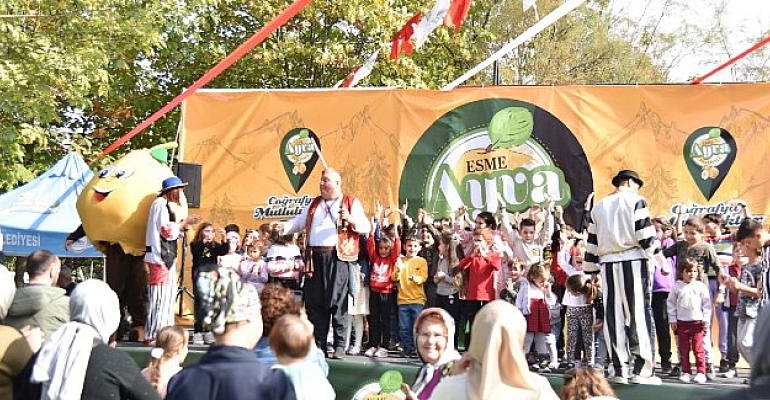Kartepe’de Türkiye’nin En Güzel Ayvaları Yarıştı
