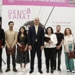 kultur-ve-turizm-bakani-mehmet-nuri-ersoydan-baskent-kultur-yolu-festivalinde-genc-sanatcilara-destek.jpg