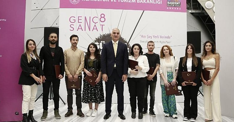 Kültür ve Turizm Bakanı Mehmet Nuri Ersoy’dan Başkent Kültür Yolu Festivali’nde Genç Sanatçılara Destek