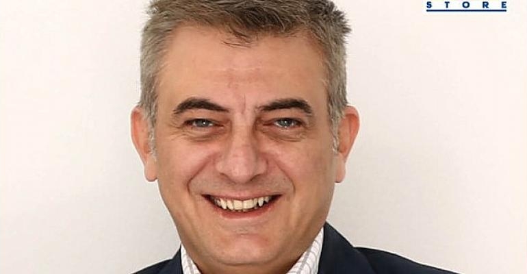 Kürşat Başar İzmirli okurlarıyla D&R Kitap Fuarı’nda buluşuyor
