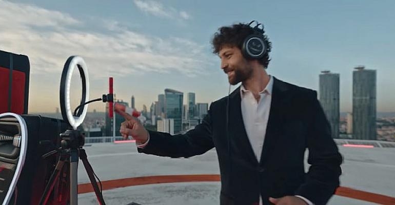 MediaMarkt’tan yeni iletişim kampanyası: “MediaMarkt’la Tam Zamanı”