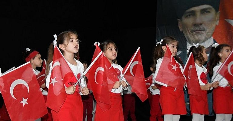 Minik öğrencilerden büyük gösteri