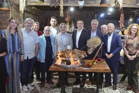 sur-kultur-yolu-festivali-lezzete-de-doyurdu.jpg