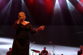 sur-kultur-yolu-festivalinde-70-000-kisinin-katilimi-ile-konser-coskusu.jpg