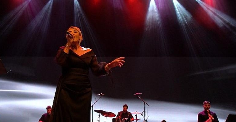 Sur Kültür Yolu Festivali’nde 70.000 Kişinin Katılımı İle Konser Coşkusu