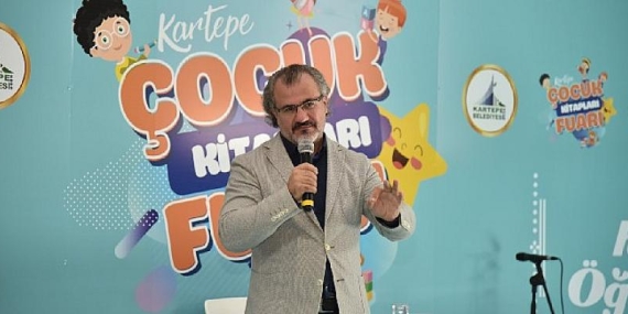 Yazar Sıtkı Aslanhan; “Kitaplar geleceğimizi şekillendirir”