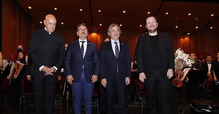 2. Korkut Ata Türk Dünyası Film Festivali’nde Azerbaycanlı besteci Fikret Amirov’un anısına konser