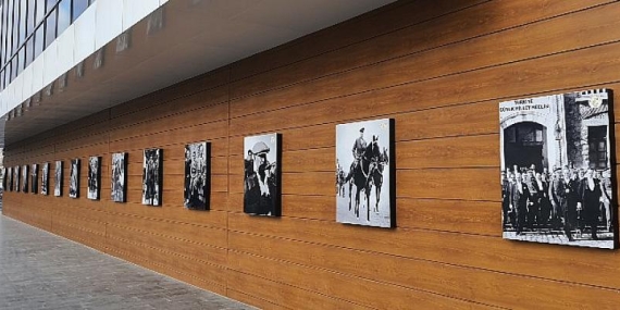 Atatürk tabloları AKM’ye çok yakıştı
