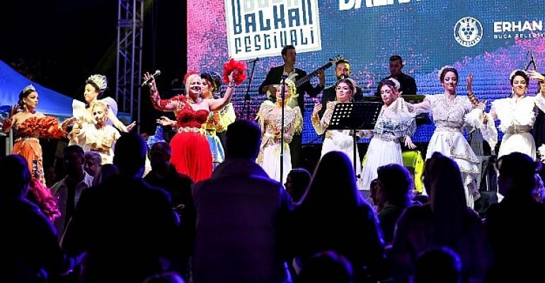 Buca’da coşkunun dinmediği festival