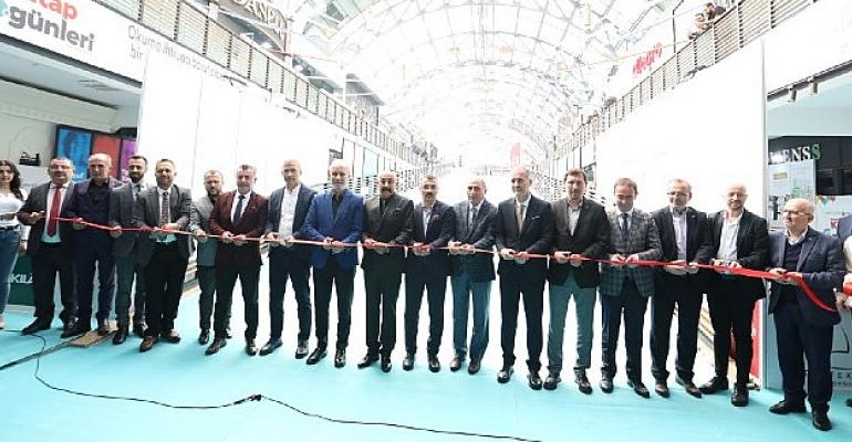 Bursa İnegöl Kültür Şöleni’nde 1 Milyon Kitap Okuyucu İle Buluştu