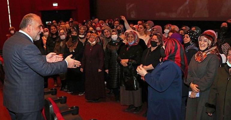 Canik Belediyesi’nden Öğrencilere Tatil Hediyesi