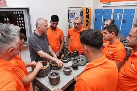 hibrit-ve-elektrikli-araclar-icin-en-yetkin-hizmet-otopratikte.jpg