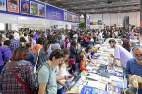 izkitap-kitapseverlerin-bulusma-noktasi-oldu.jpg