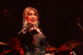 nukhet-duru-is-sanatta-caz-ruzgari-estirdi.jpg