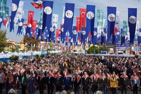 senlik-coskusu-milas-sokaklarini-sardi.jpg