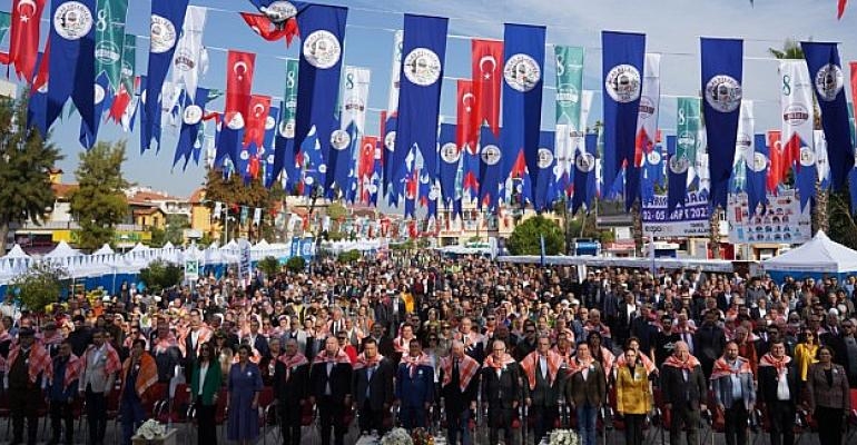 Şenlik Coşkusu Milas Sokaklarını Sardı