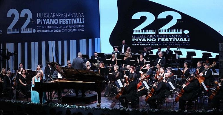 22.Uluslararası Antalya Piyano Festival’nde Senfoni Gecesi