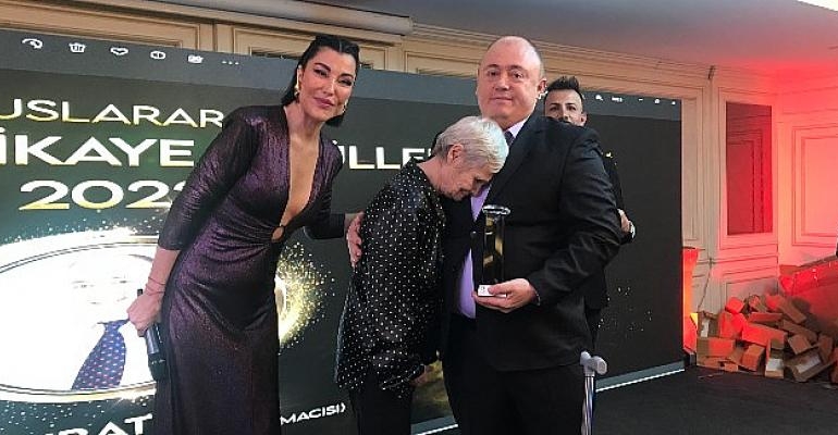 Danlı,Ödülünü Murat Avcı’dan Aldı