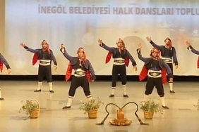 inegol-belediyesi-halk-danslari-toplulugu-kibrisi-salladi.jpg