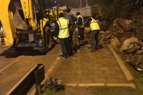 izmir-buyuksehir-ekipleri-altinyolda-calismalarini-surduruyor.jpg
