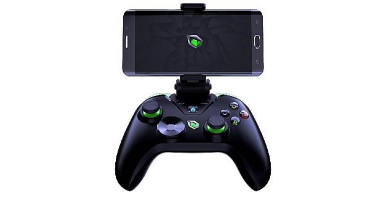 Pusat Clutch Gamepad, Dünya Kupası heyecanını futbol oyunlarına taşıyor