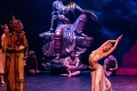 akmde-la-bayadere-balesinin-promiyer-coskusu
