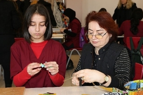 atik-kagitlar-maharetli-ellerde-sanata-donustu.jpg