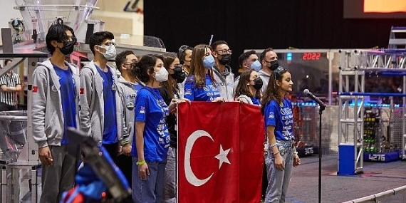 “Emoner Robotics" bu kez “Charged-Up" teması üzerine yarışacak…