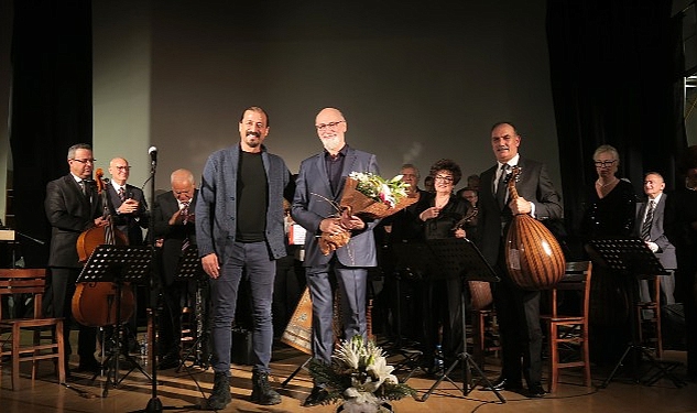 foca-belediyesi-turk-sanat-muzigi-korosu-yeni-yil-konseri-verdi.jpg