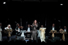 inegol-elif-guresci-ile-turk-muzigine-doydu.jpg