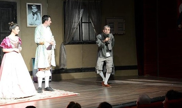 Moliere'in Cimrisi İnegöl'de Kahkaha Tufanı Yaşattı