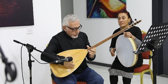 Neşet Ertaş'ın Unutulmaz Eserleri 5 Çayında seslendirildi