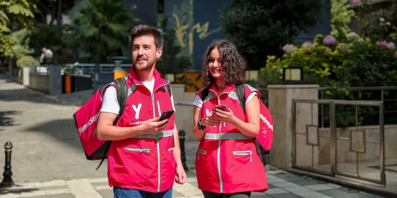 Yemeksepeti, Yaya Kurye Hizmetini Başlatıyor!