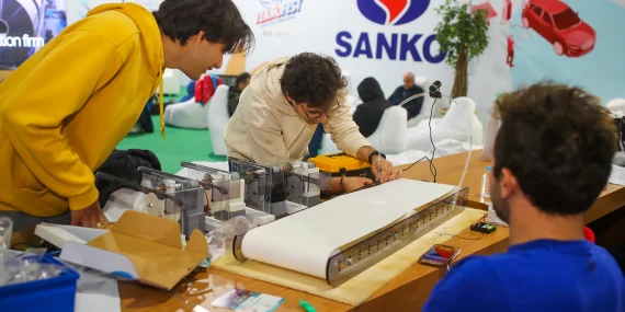 Geleceğin girişimcileri için TEKNOFEST İzmir heyecanı başlıyor